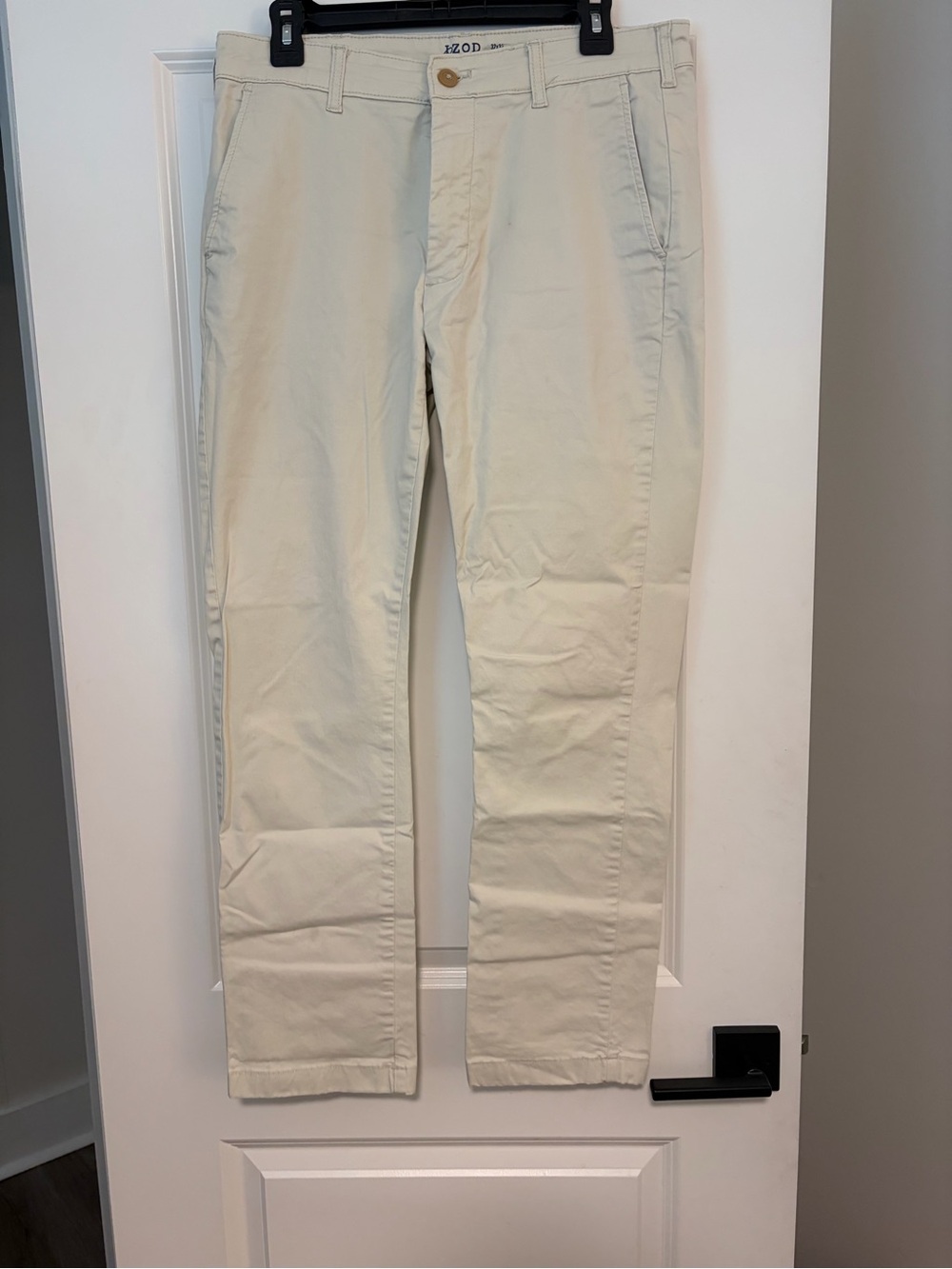 Izod Men’s Cream/Tan Chino Pants